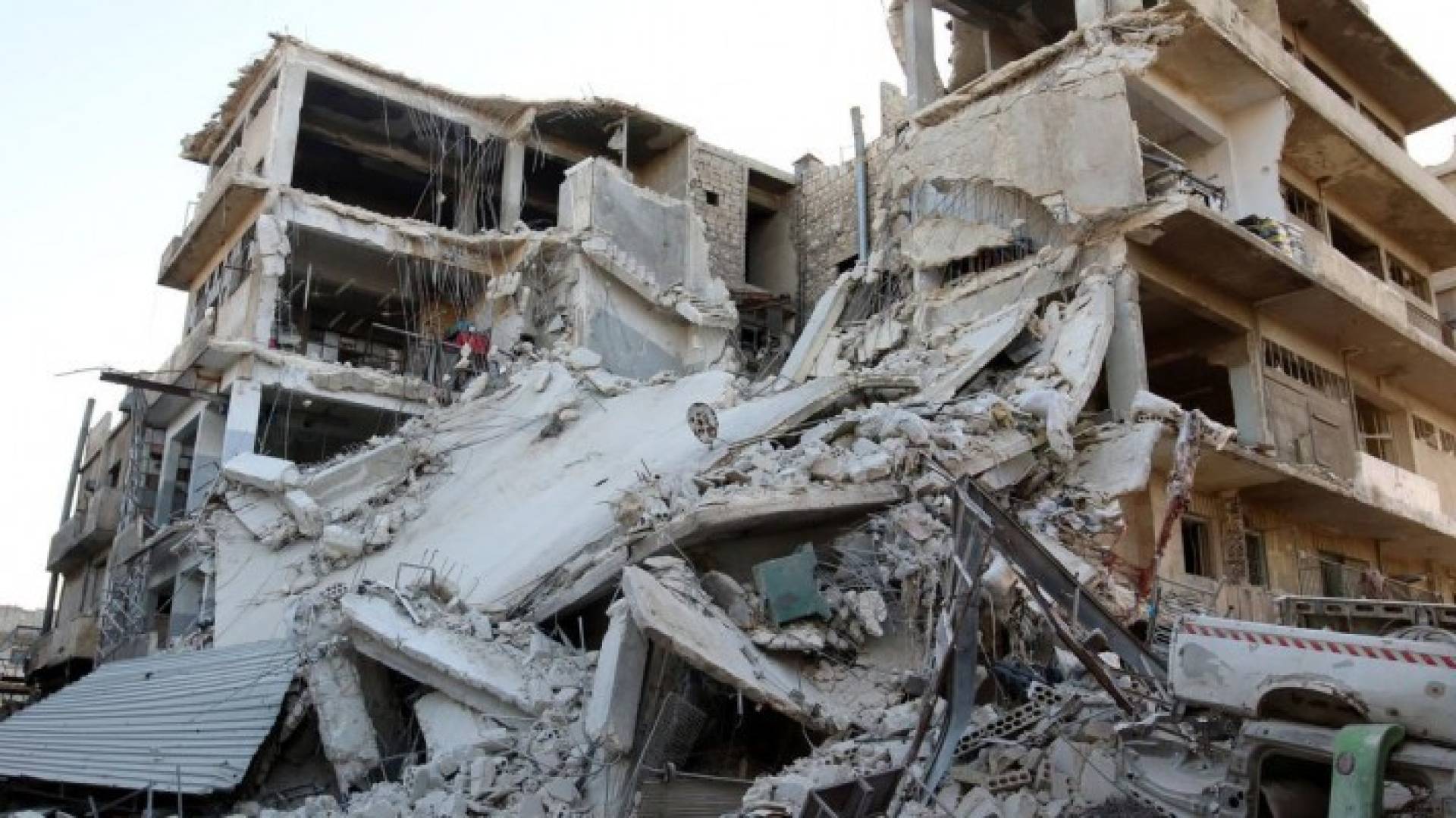 أحياء حلب الشرقية دمرت بالكامل