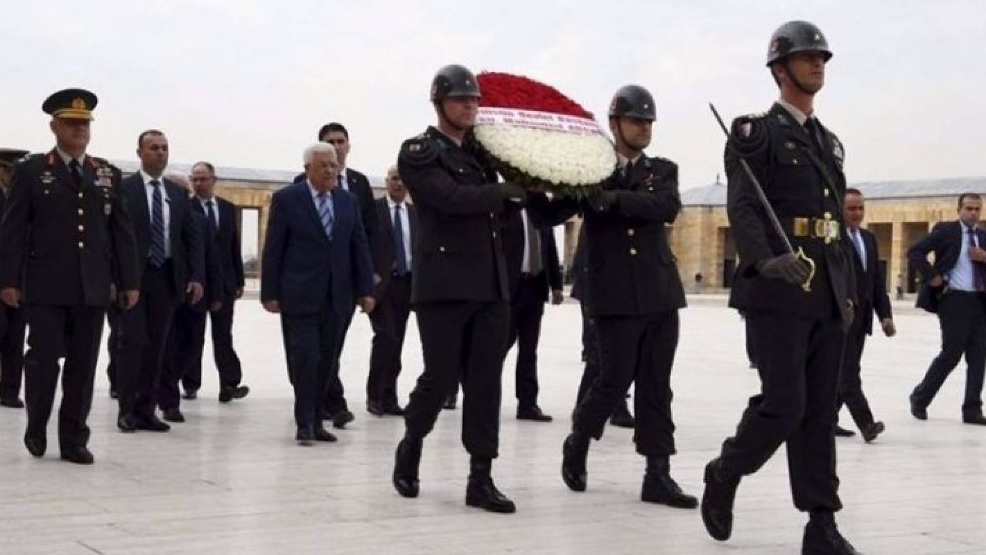 خلال زيارة الفلسطيني الى تركيا 