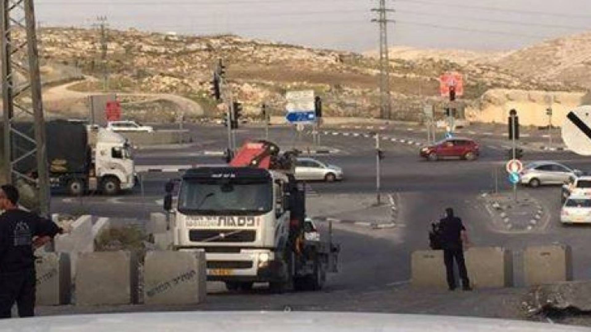 قوات الاحتلال تغلق كافة مداخل قرية حوسان