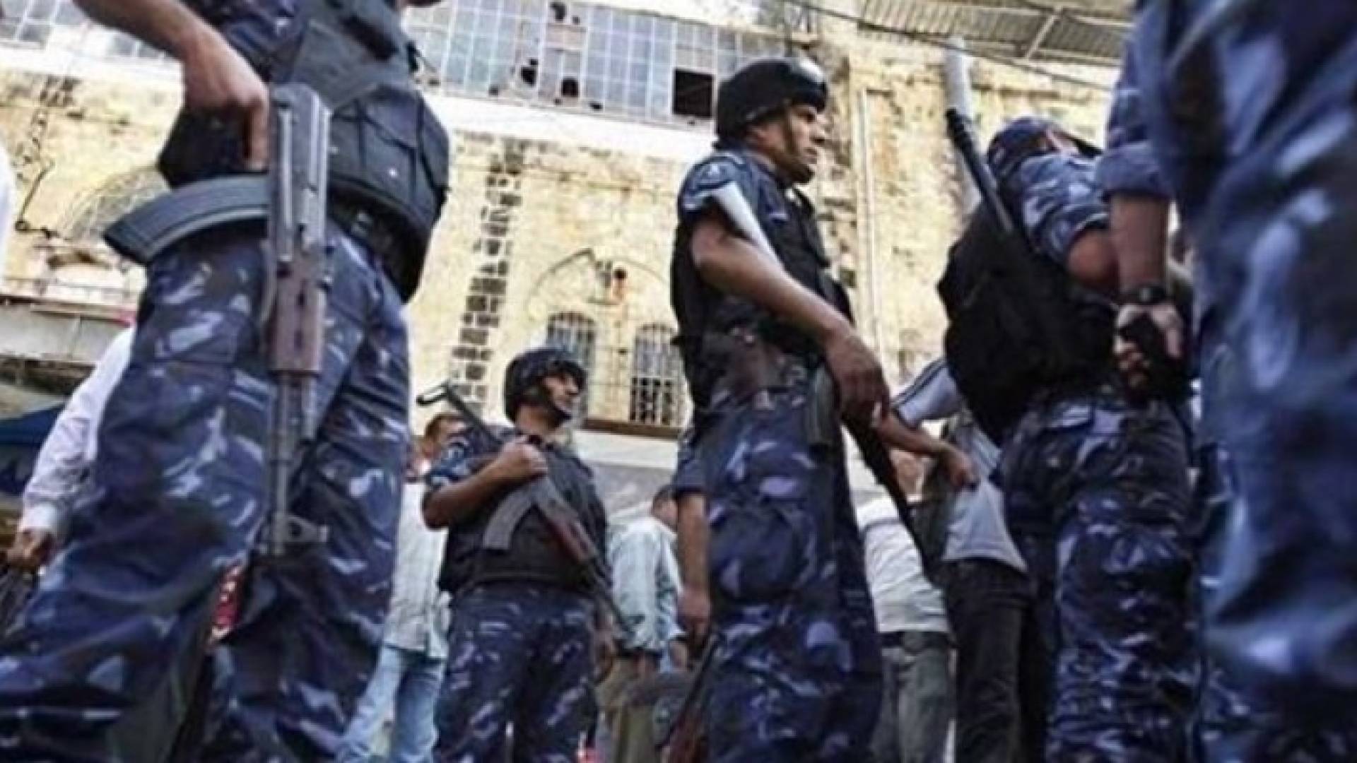 عناصر من الامن الفلسطيني