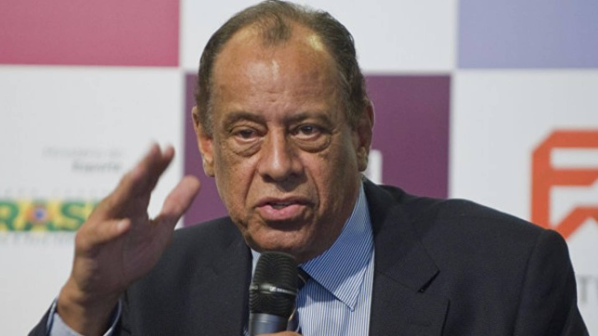 اللاعب السابق والمدرب كارلوس البرتو توريس