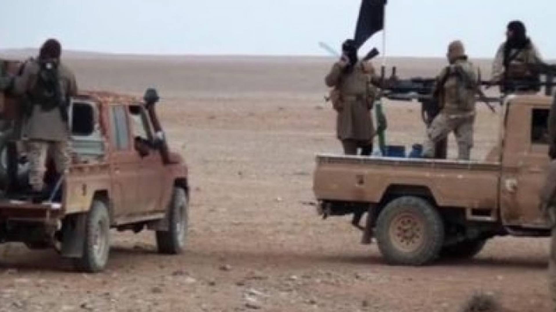 مجموعة من عصابة داعش الارهابية 