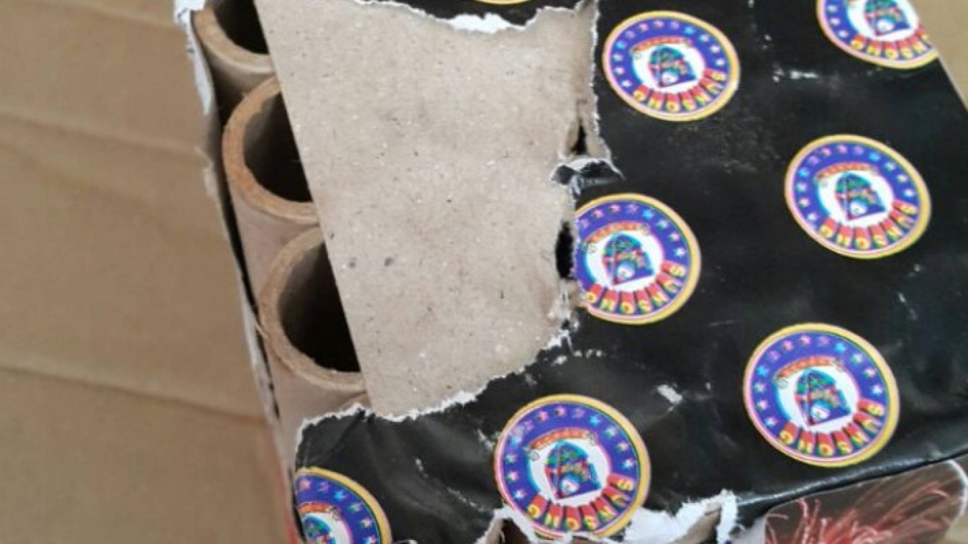 جمارك العقبة تضبط تهريب العاب نارية 