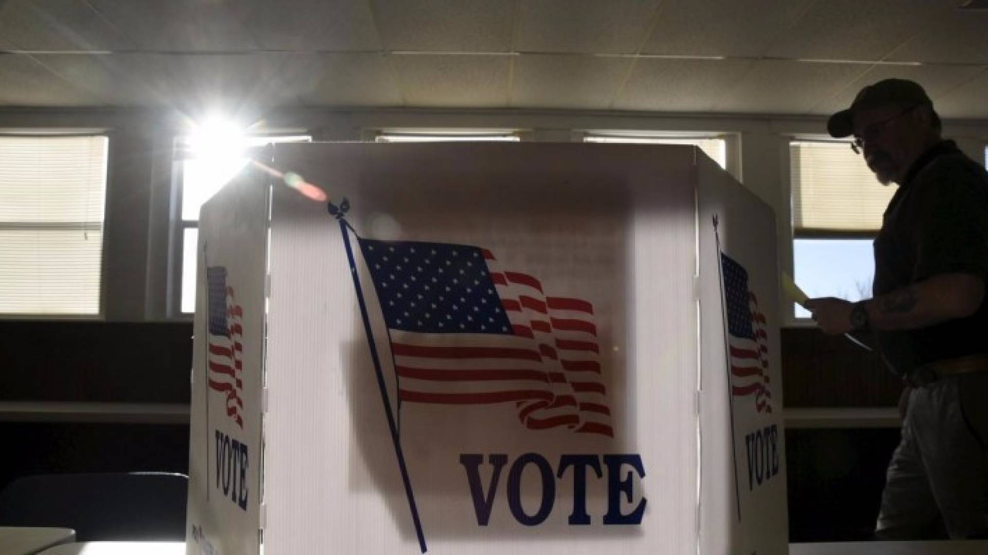 الناخبين في ولاية إنديانا الأميركية