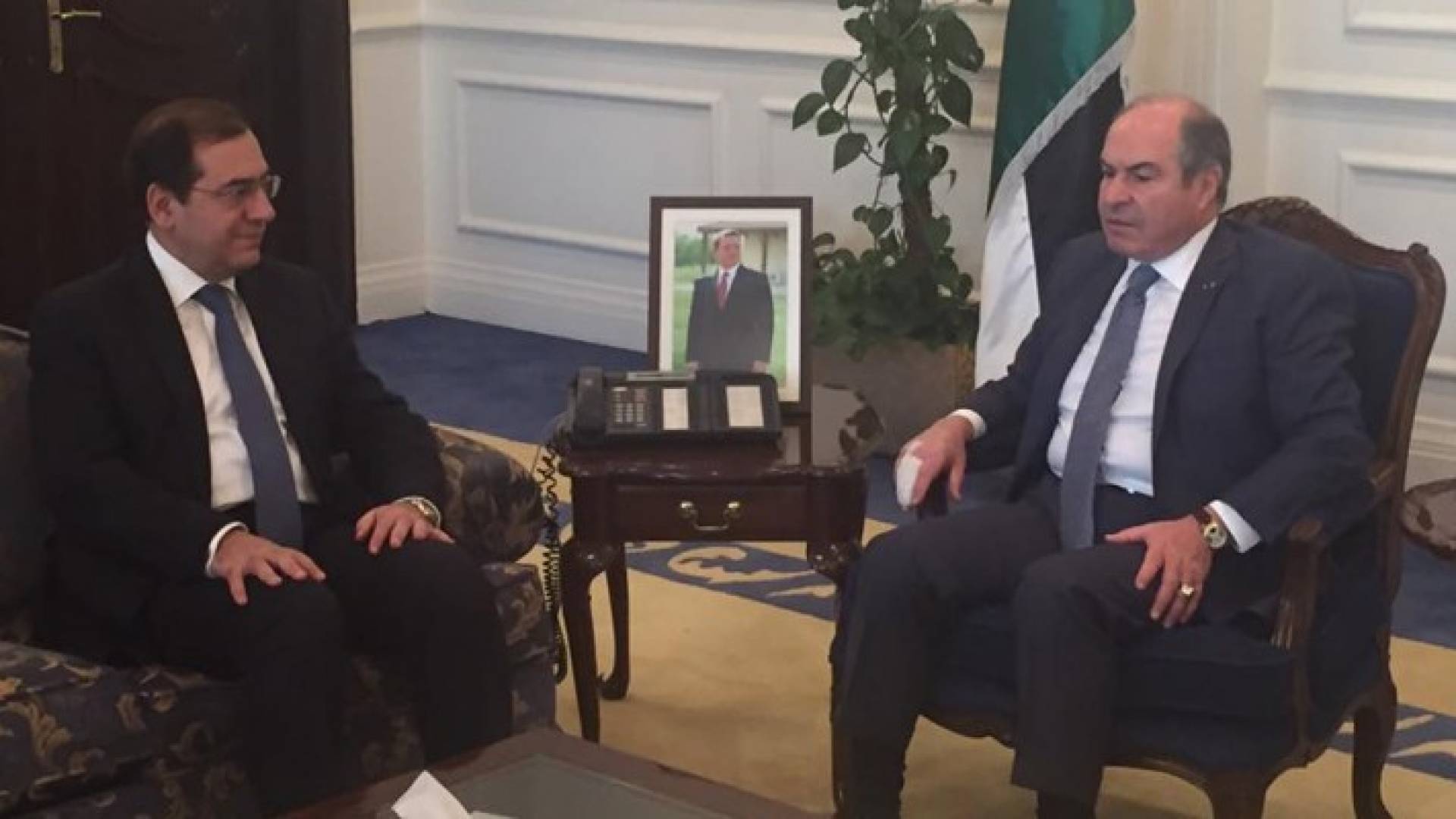 رئيس الوزراء الدكتور هاني الملقي و وزير البترول المصري المهندس طارق