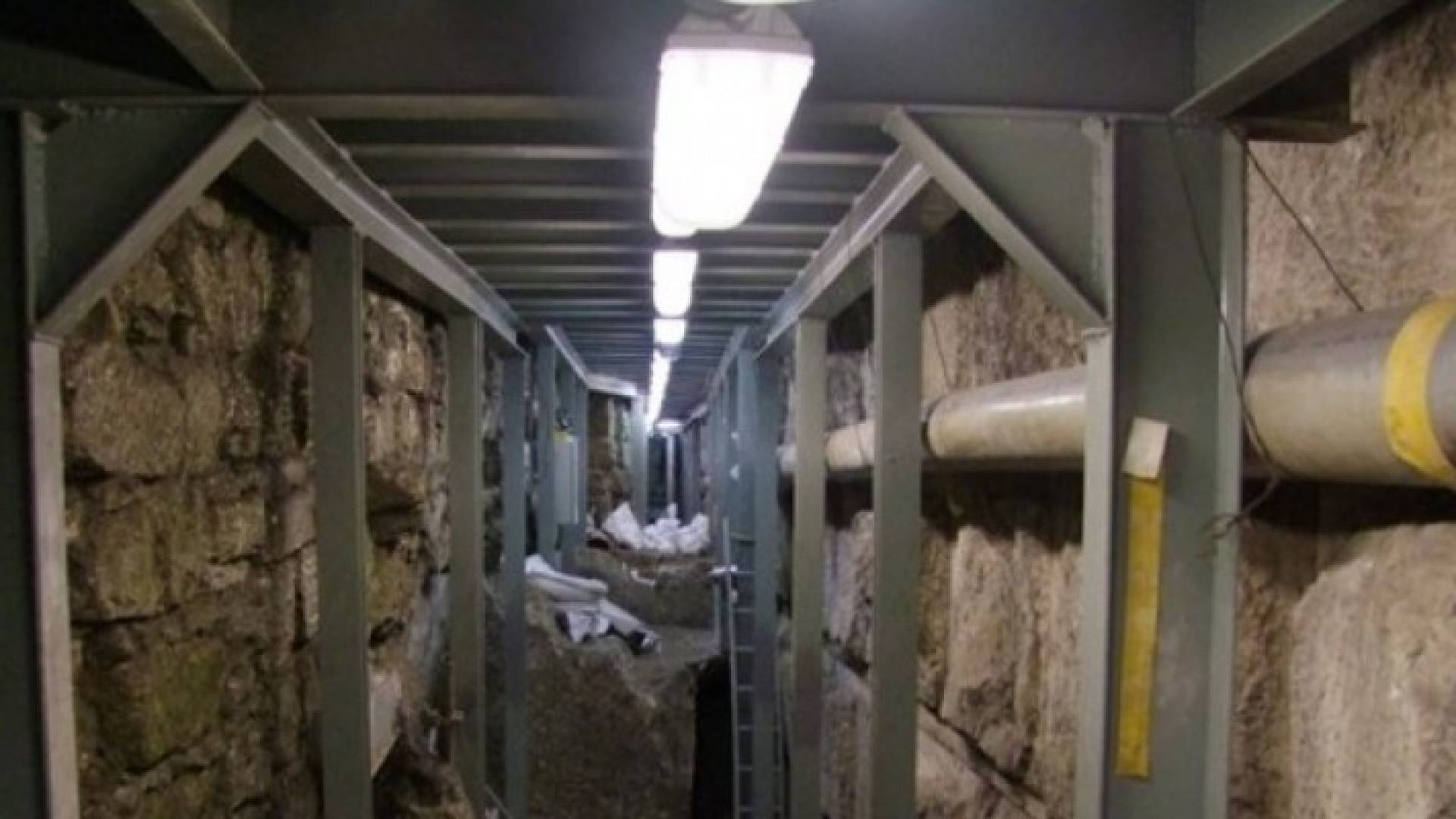 صورة تظهر الحفريات تحت المسجد الأقصى