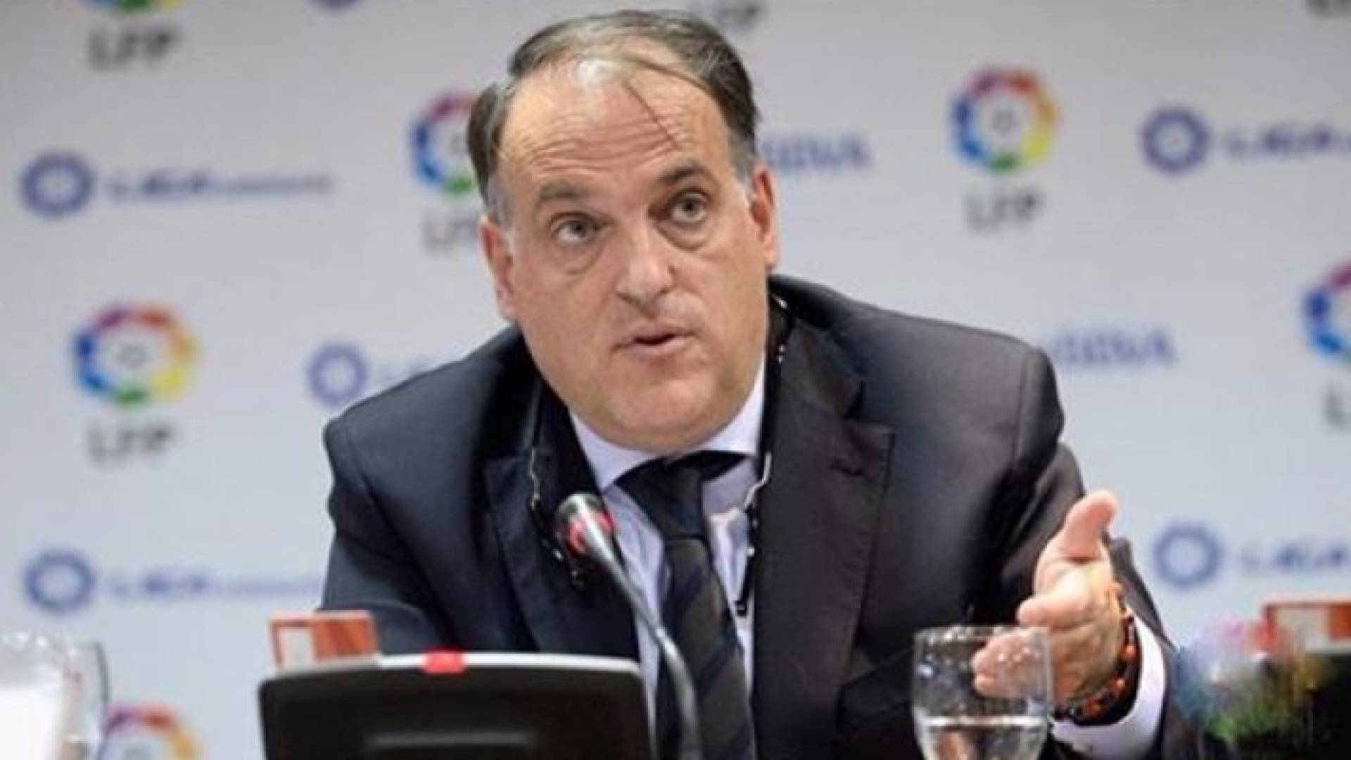  رئيس رابطة الدوري خافيير تيباس - أرشيفية