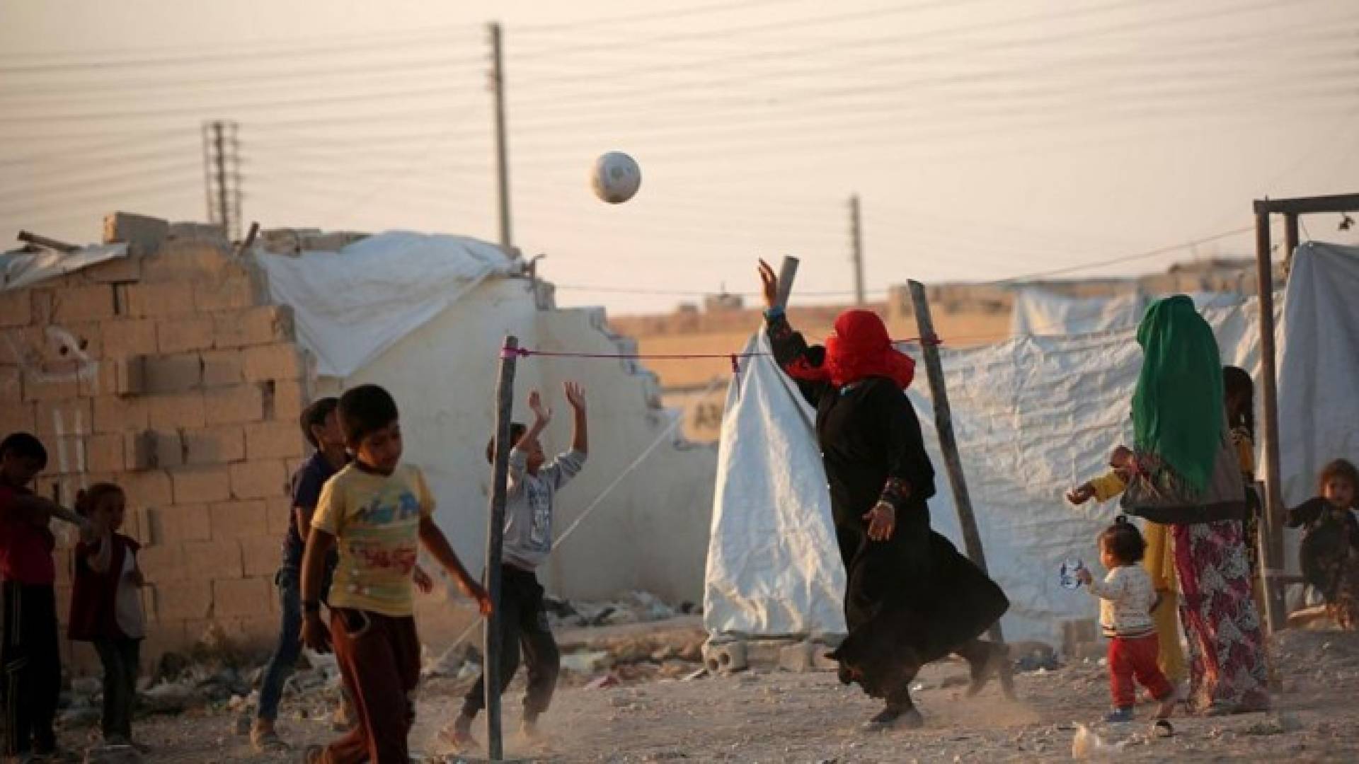 عراقيون فروا من القتال في الموصل