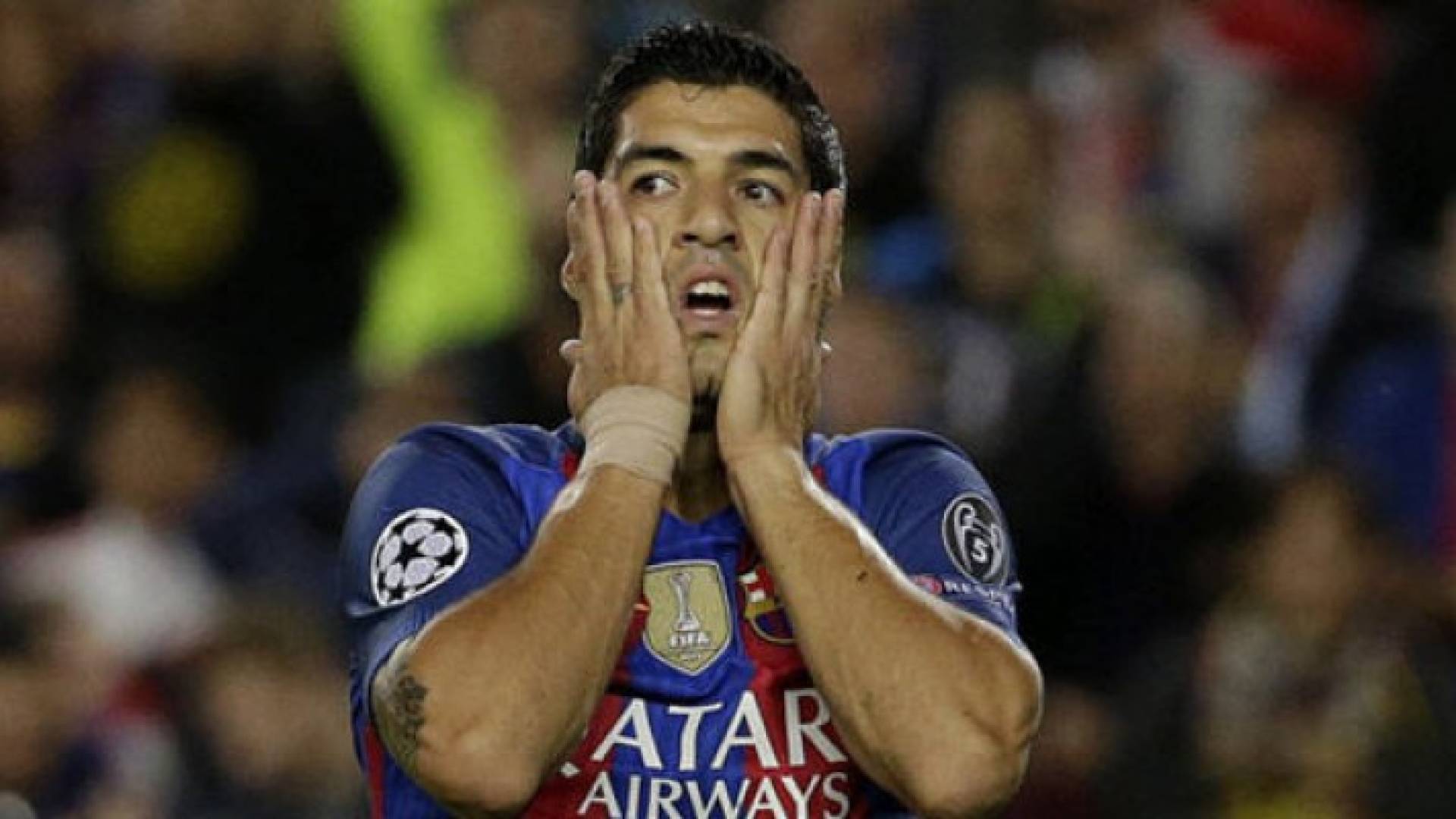 لويس سواريز مهاجم برشلونة الإسباني 