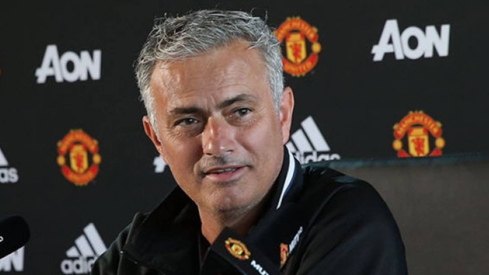 جوزيه مورينيو مدرب مانشستر يونايتد الإنجليزي