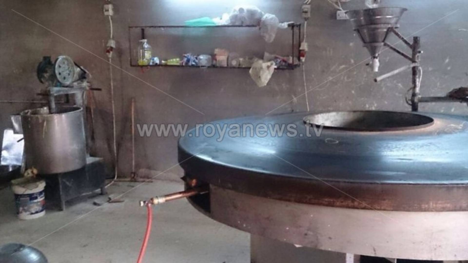 ضبط مصنع حلويات في منزل مهجور