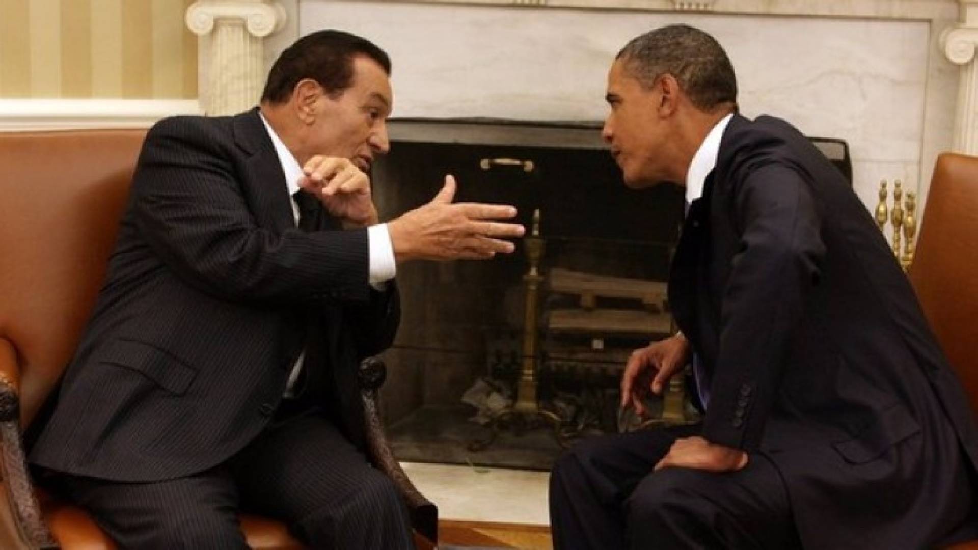 الرئيس الامريكي باراك اوباما والرئيس المصري المخلوع حسني مبارك 