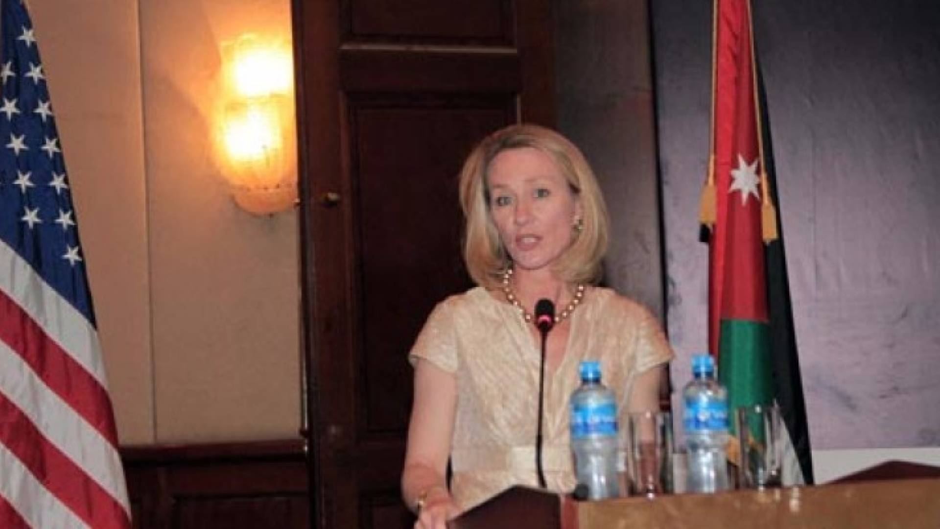 السفيرة الأمريكية لواشنطن في الأردن