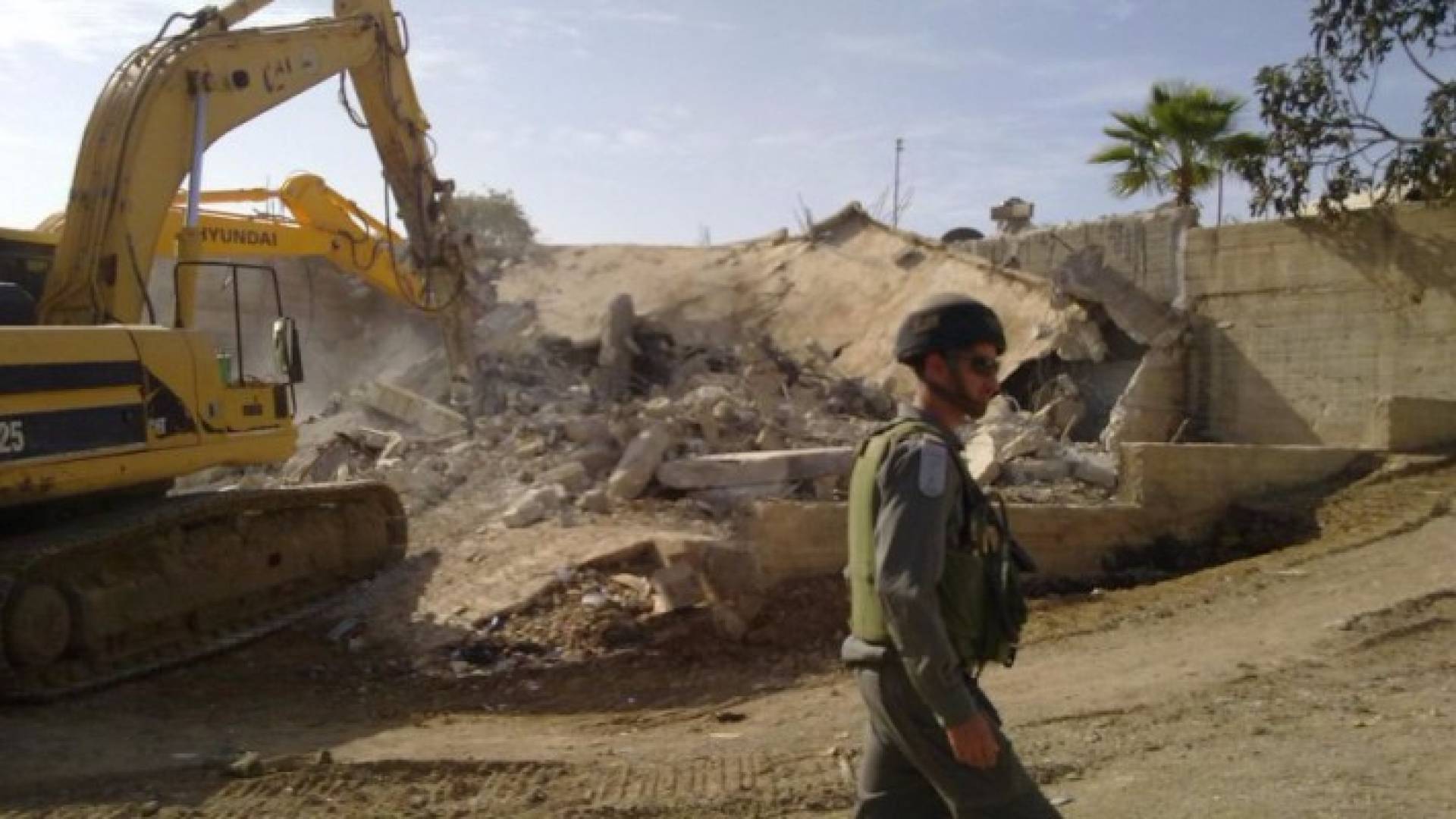 عناصر من الاحتلال الاسرائلي 