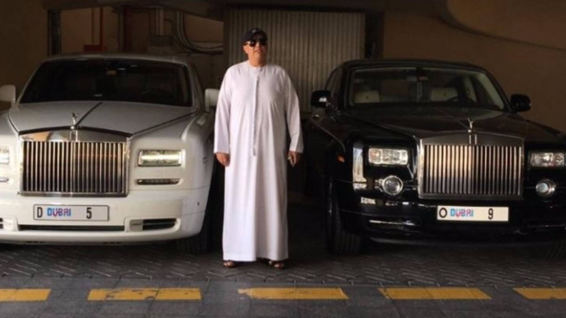 صاحب السيارات الفارهة في دبي 