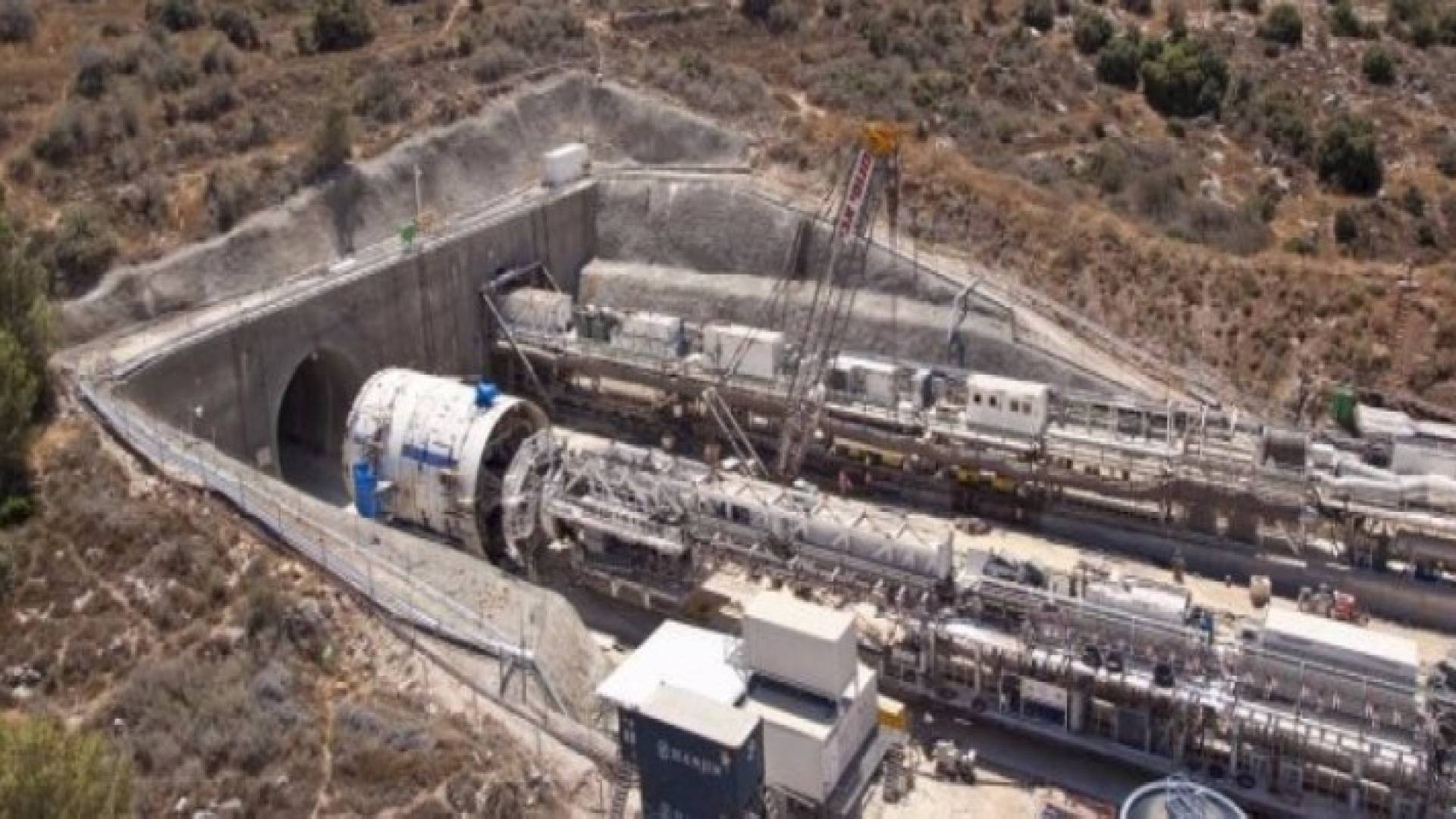 مشروع خط قطار يربط القدس بـ "تل أبيب"