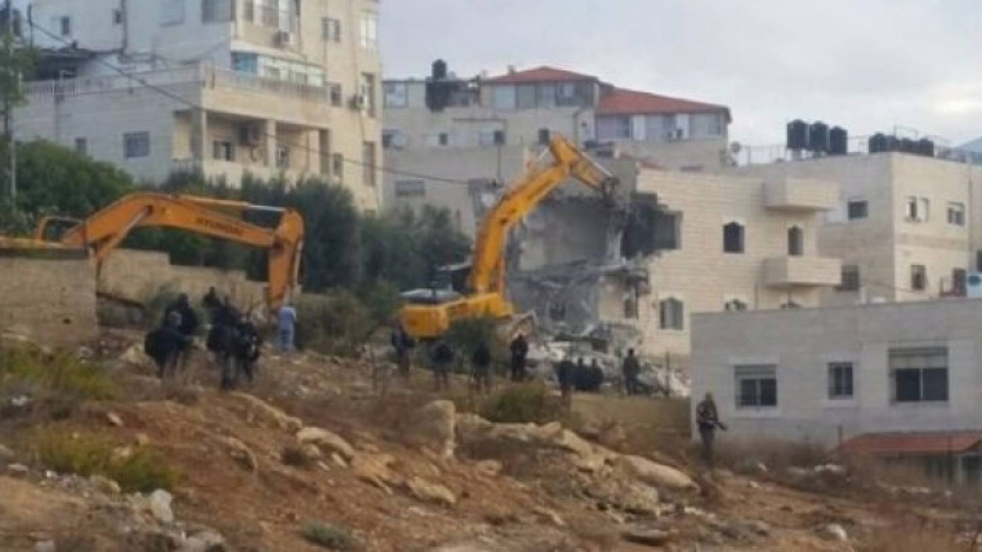 جرافات الاحتلال الاسرائيلي 