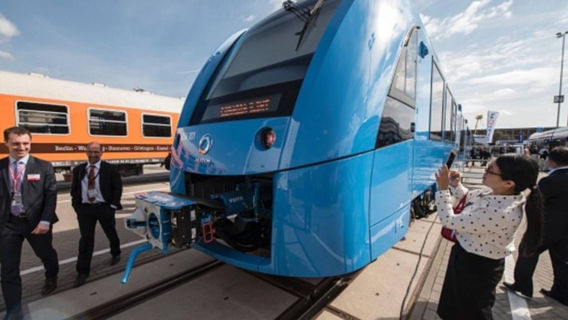  القطار جرى عرضه في سبتمبر الماضي