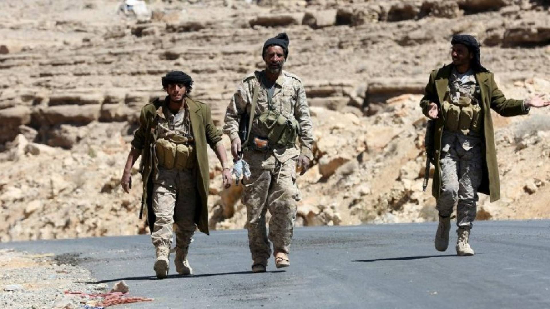 القوات اليمنية الشرعية تحظى بدعم من رجال المقاومة الشعبية