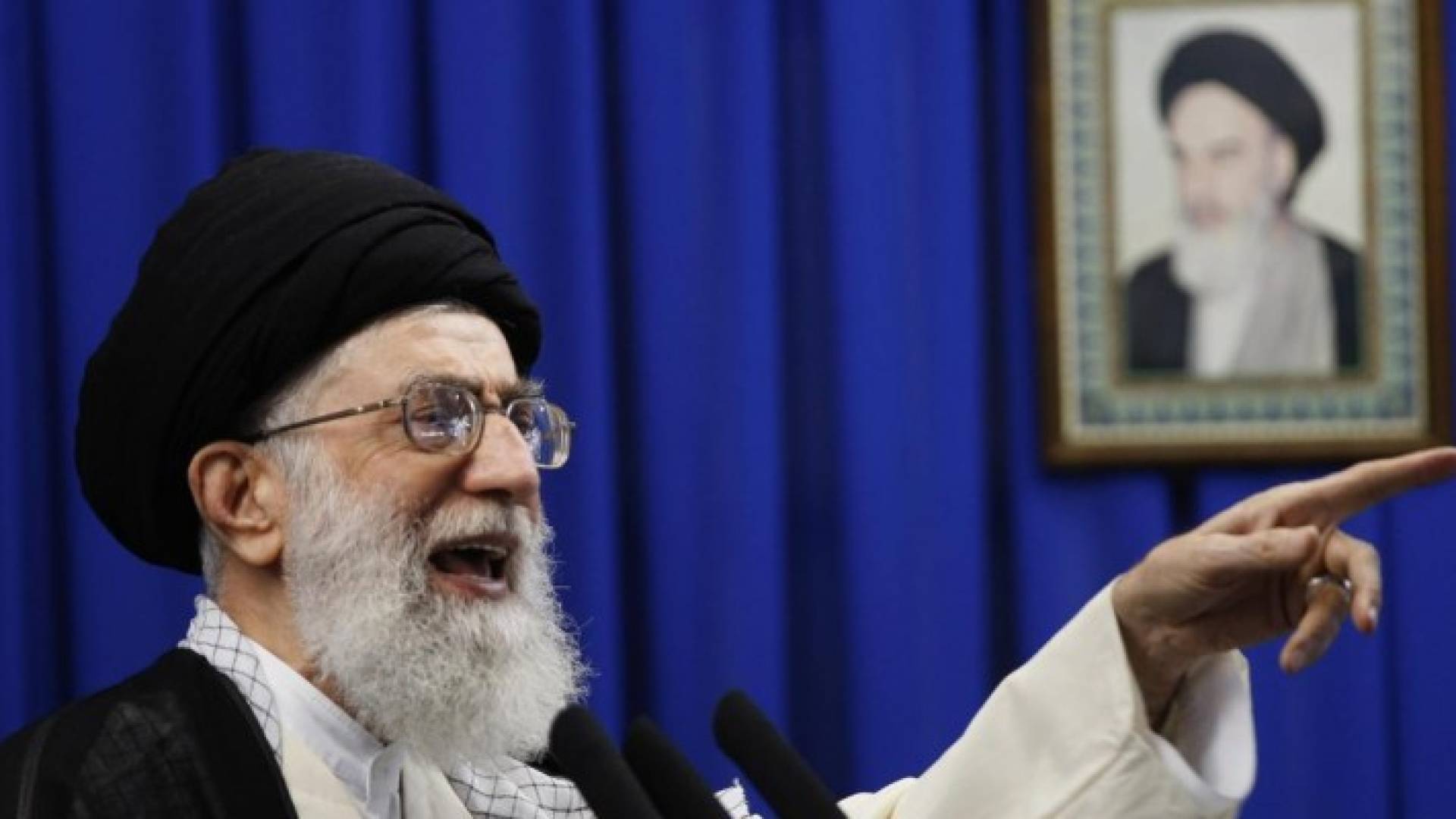 المرشد الأعلى للجمهورية في إيران آية الله علي خامنئي