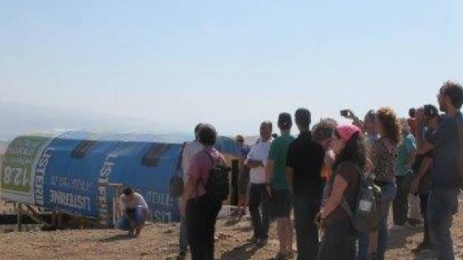 دبلوماسيين من القنصلية الأمريكية