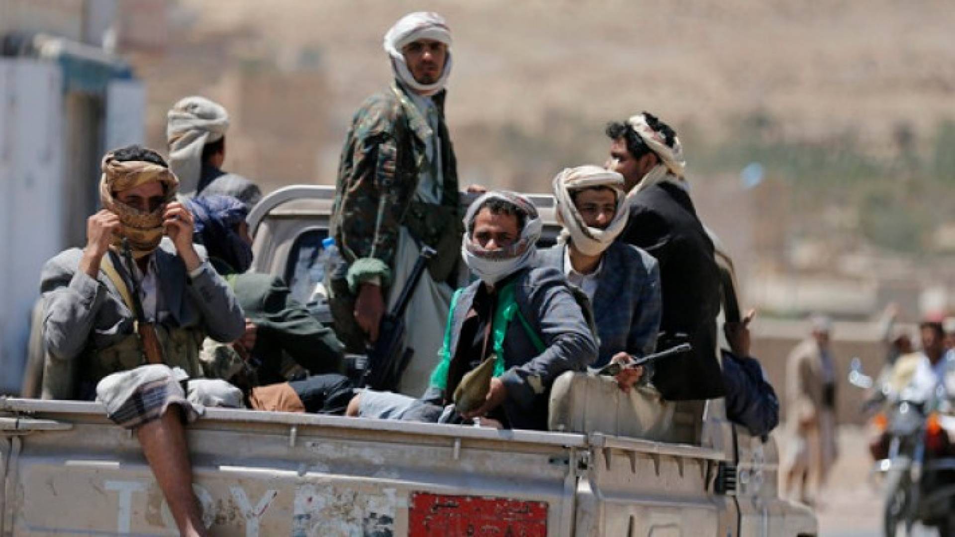 قتلى وجرحى من الانقلابيين باشتباكات في تعز