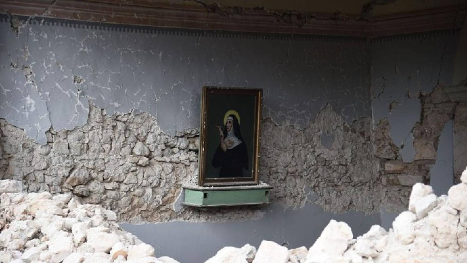 هناك من يروج لأسباب أخلاقية ودينية لزلازل إيطاليا