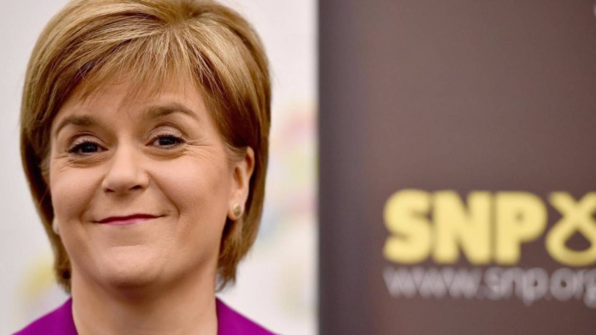 رئيسة وزراء اسكتلندا: كلينتون ستكون قدوة عظيمة