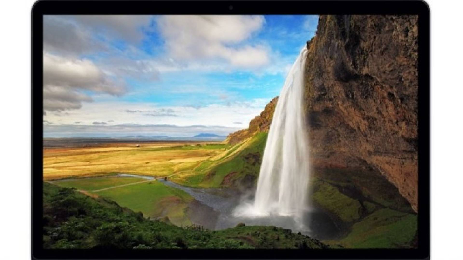 أبل تعلل غلاء سعر أجهزتها MacBook Pro
