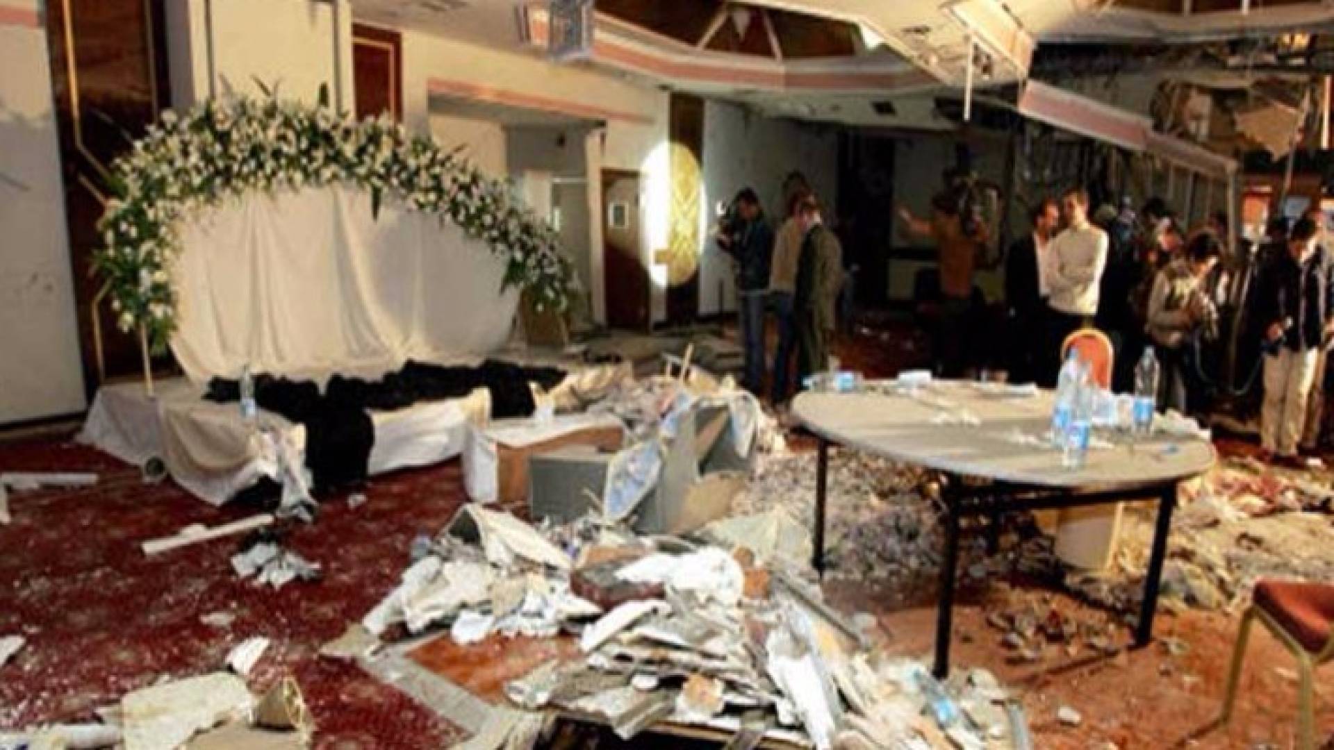 صورة تظهر احد الفنادق في العاصمة عمان بعد تعرضه لتفجيرات ارهابية- ارشيفية