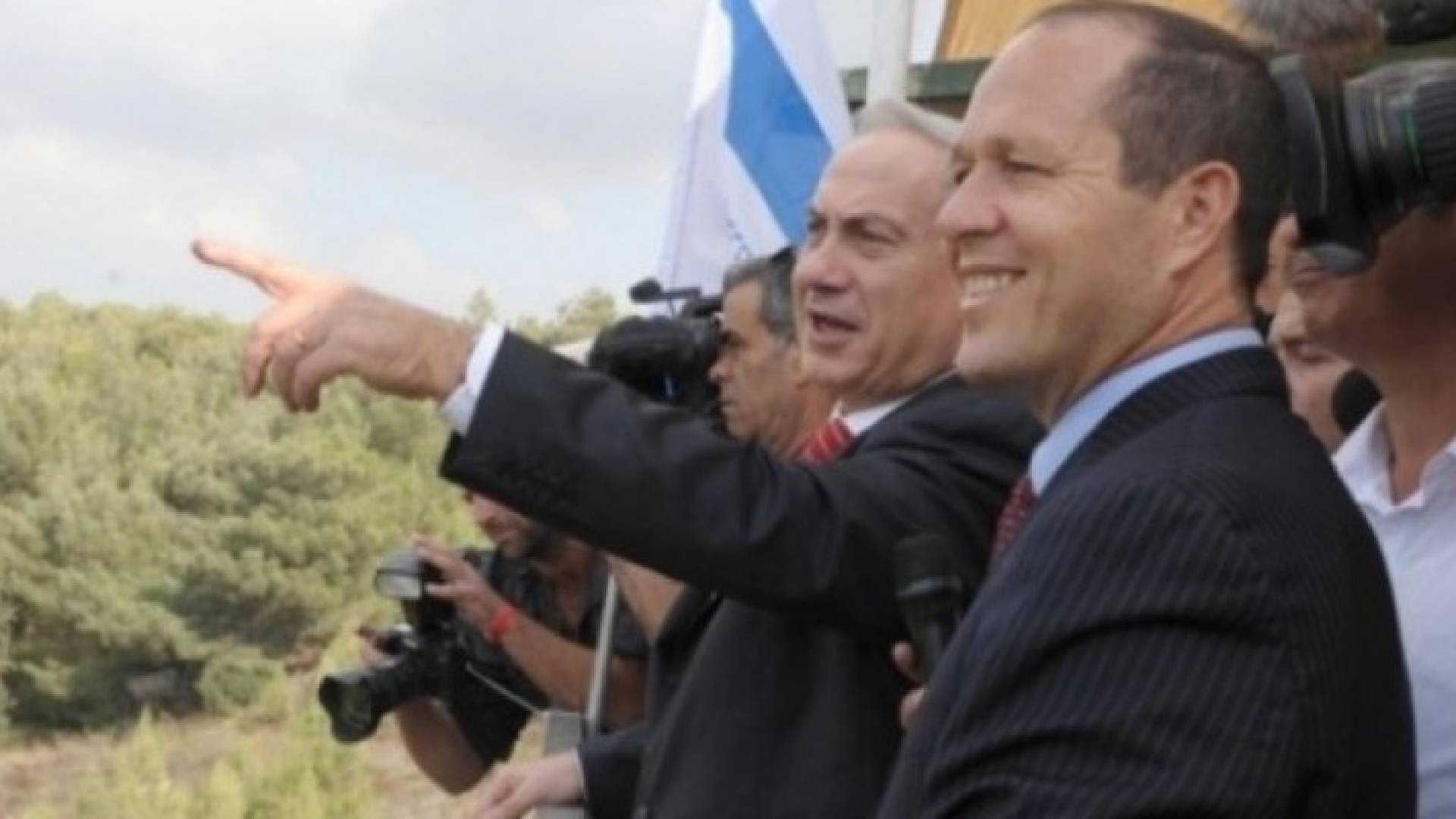 رئيس بلدية الاحتلال بالقدس يطالب ترامب الإيفاء بوعده "للاسرائيليين"