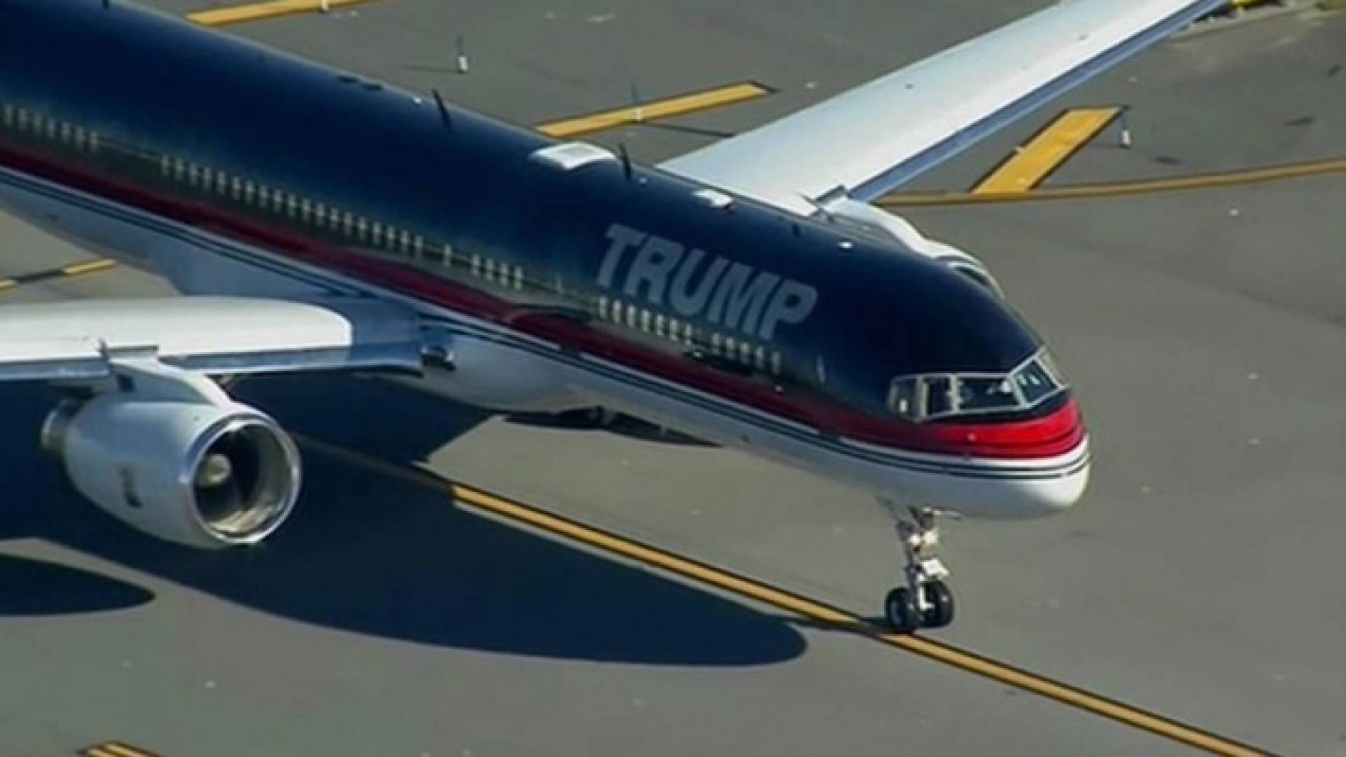 وصل ترامب إلى واشنطن عبر طائرته الخاصة