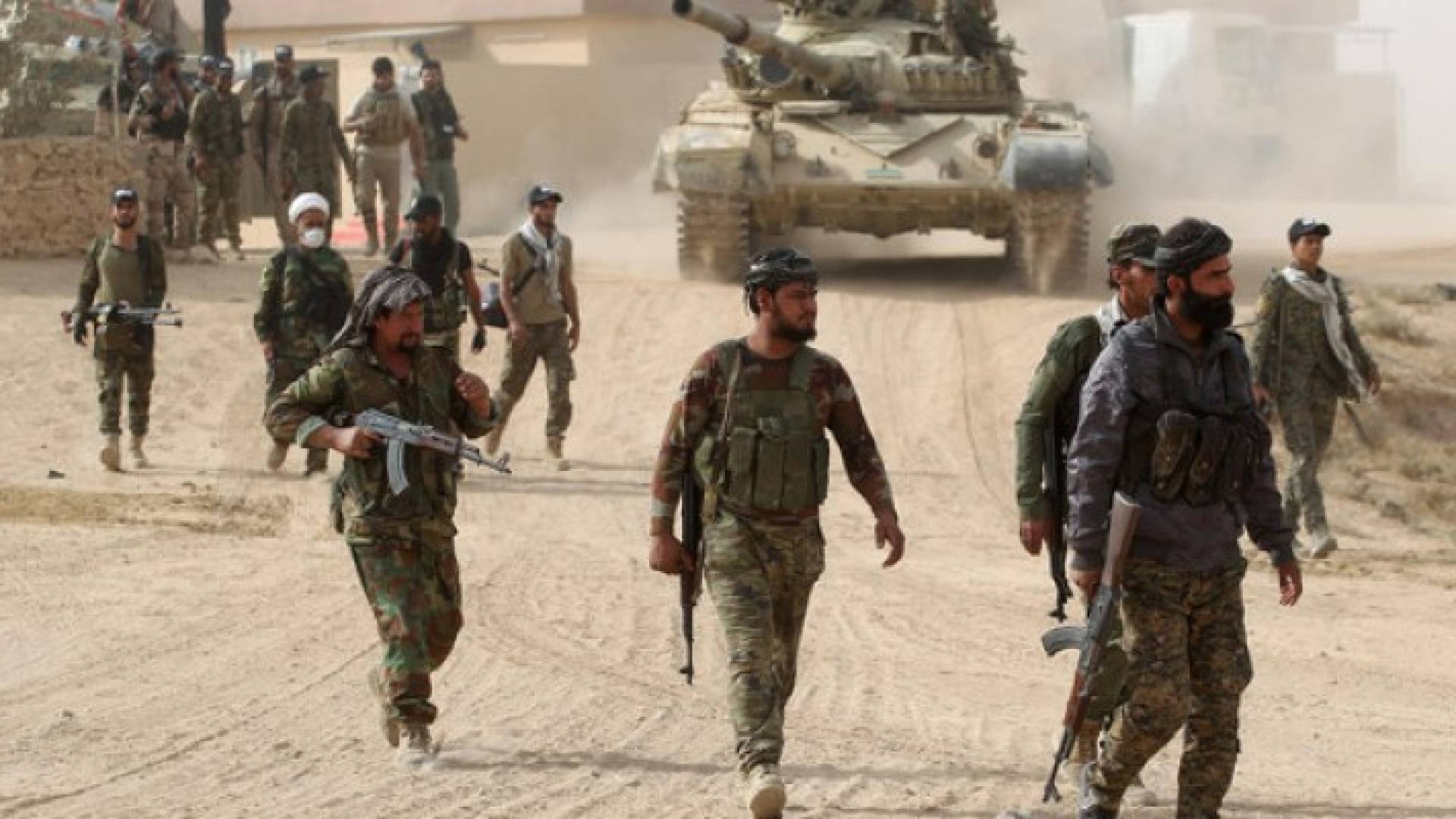 عناصر من ميليشيات الحشد الشعبي في الموصل