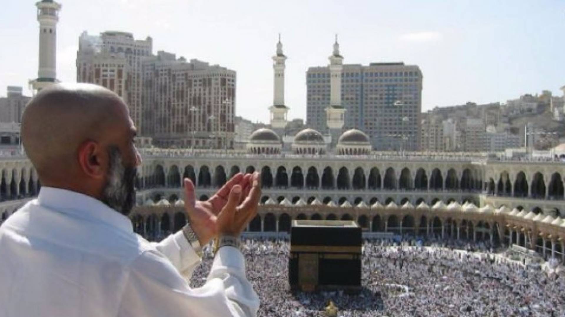 اتخذت السعودية قرارها برفع رسوم التأشيرات بنحو 10 أضعاف