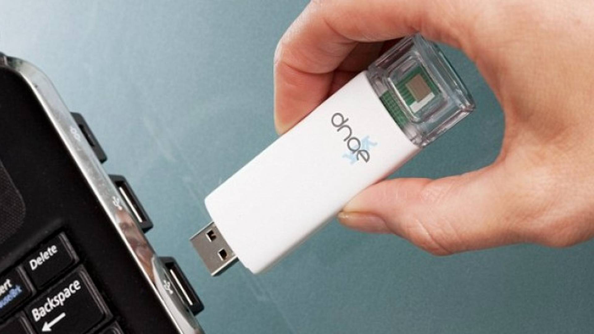 ابتكار جهاز USB يدمج بالكمبيوتر للكشف عن الإيدز