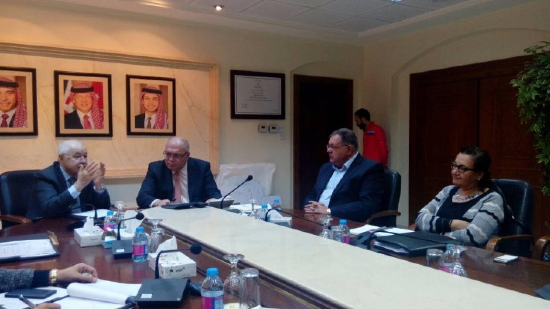 توقيع اتفاقية بين وزارة الاشغال ومجموعة طلال ابو غزالة 