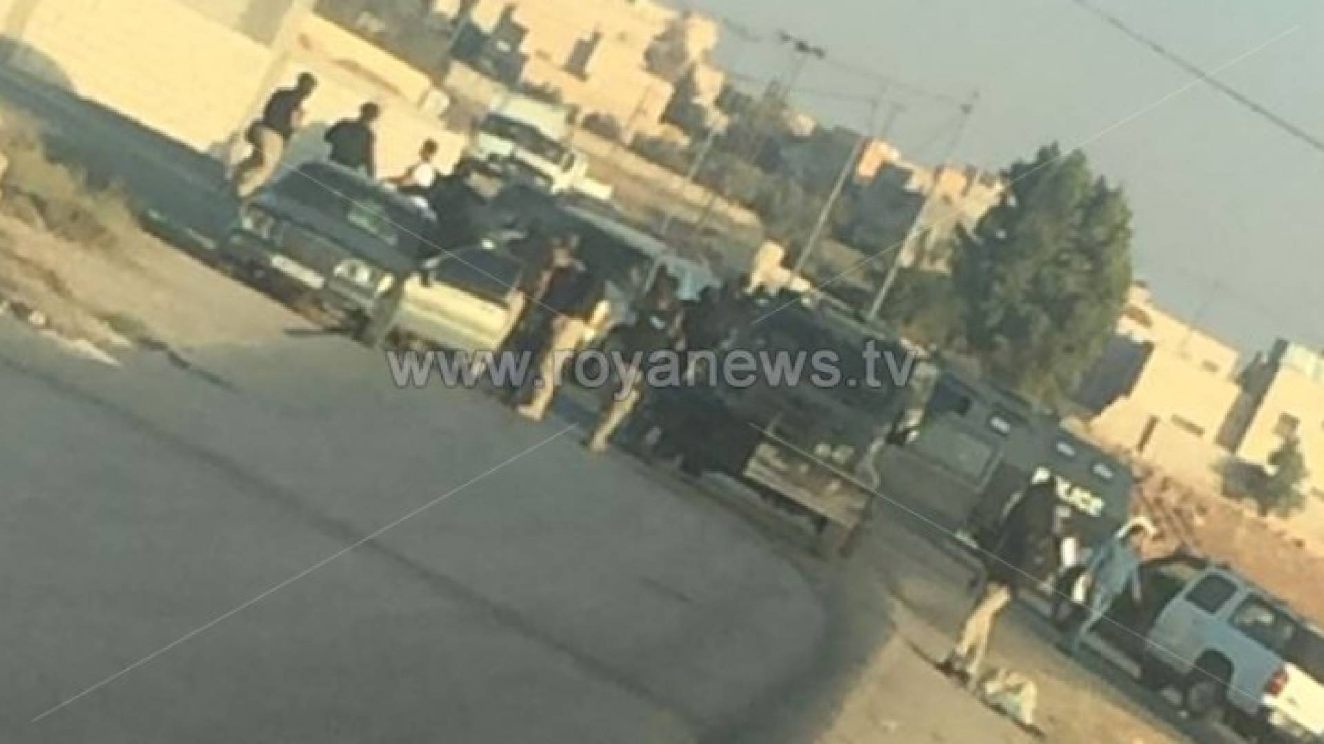 جانب من المداهمة 