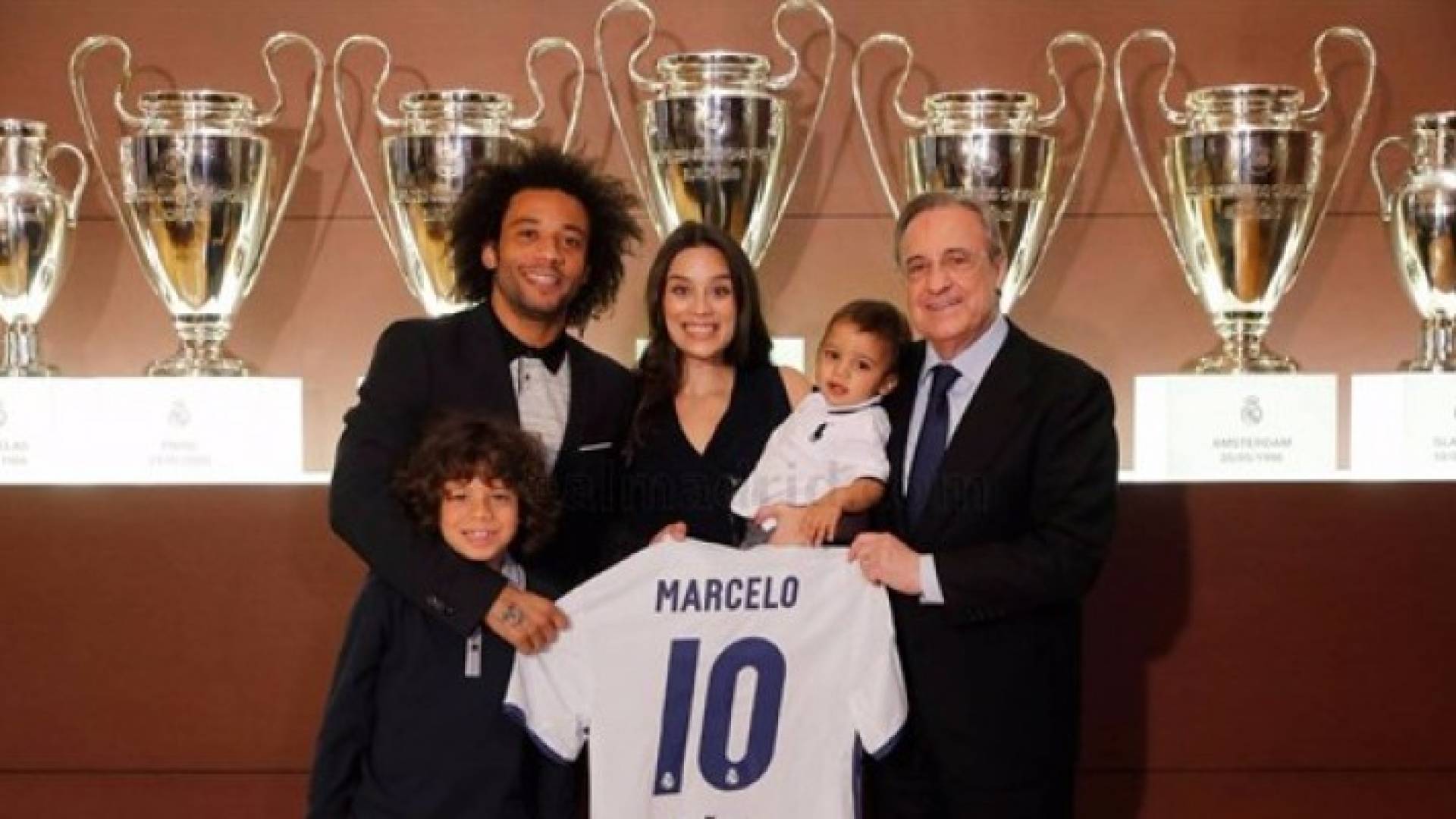 تكريم مارسيلو على 10 أعوام قضاها مع ريال مدريد