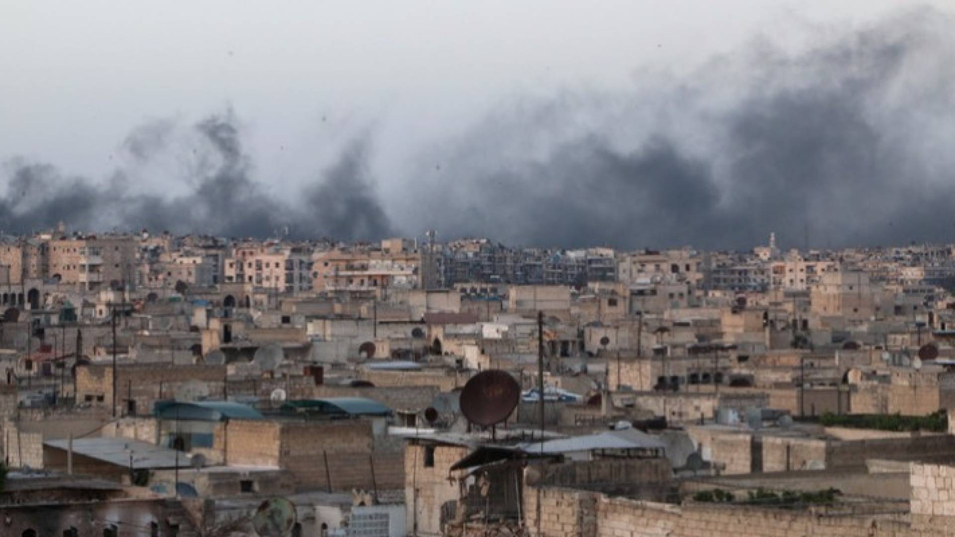 غارات على حلب - أرشيفية