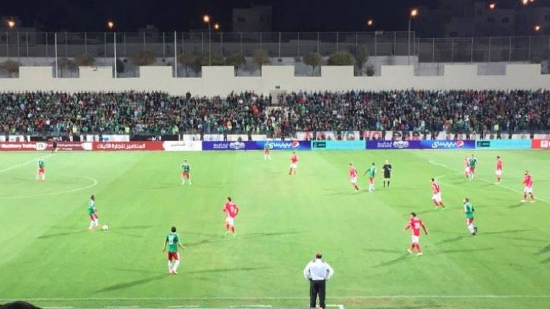 صورة خلال مباراة الوحدات والجزيؤة