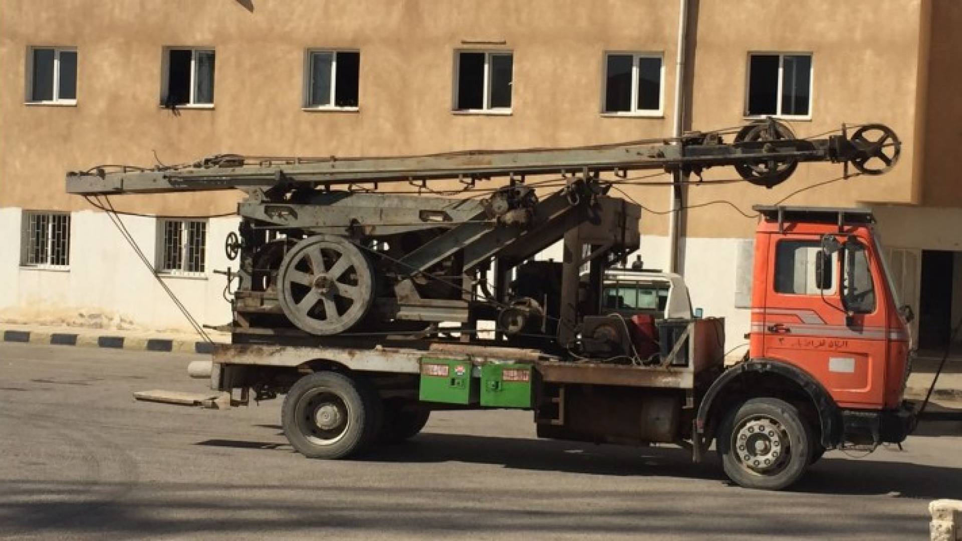 الحفارة التي ضبطت في المفرق