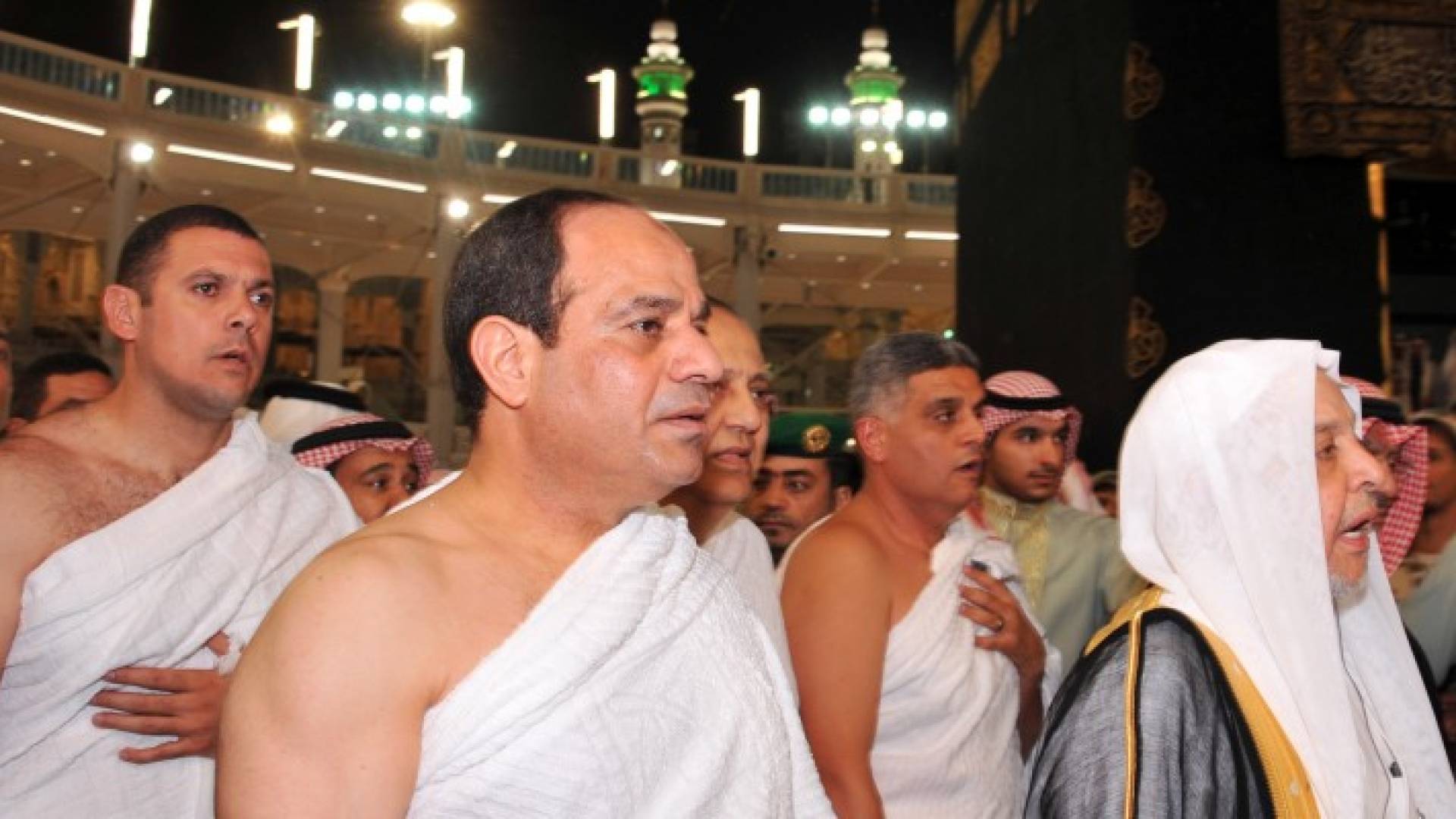 السيسي يؤدي مناسك العمرة في أغسطس 2014