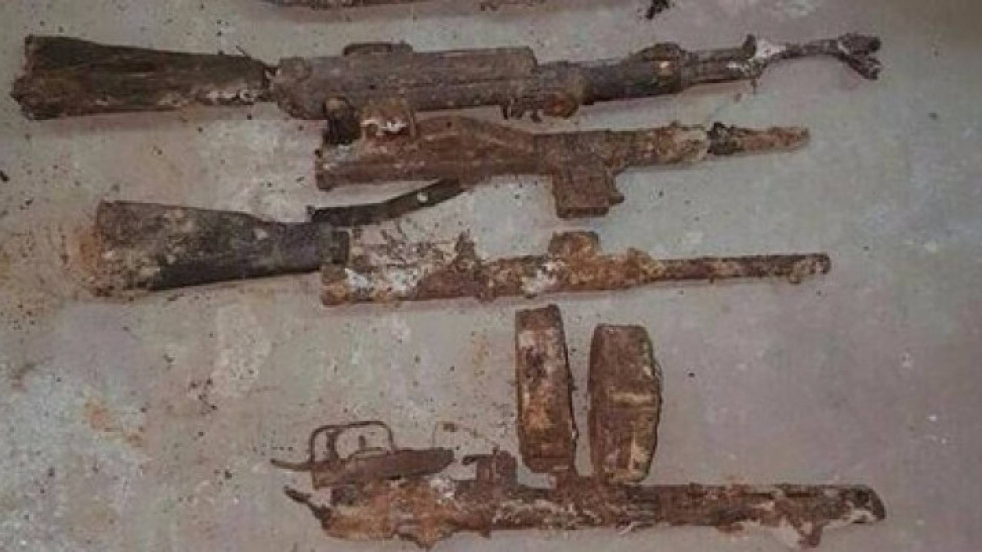 أسلحة وذخيرة تعود للعام 1948 تم العثور عليها داخل مستوطنة 