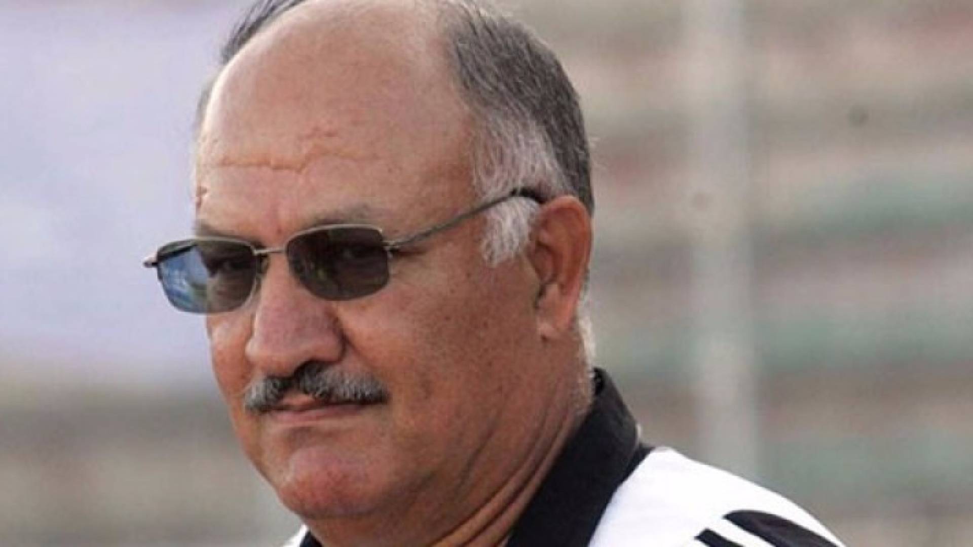 المدرب العراقي اكرم سلمان