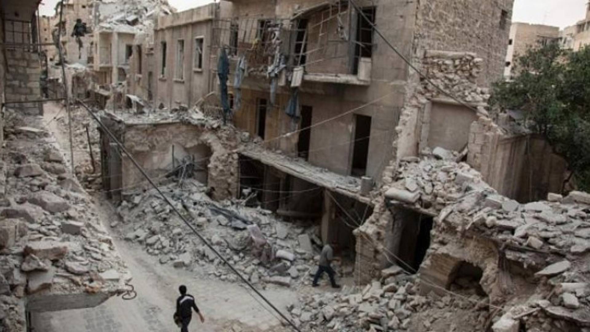 من أثار الدمار التي شهدتها مدينة حلب السورية 