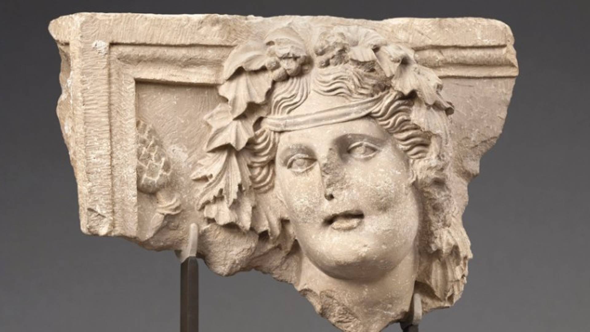 بعض القطع المعروضة في المتحف