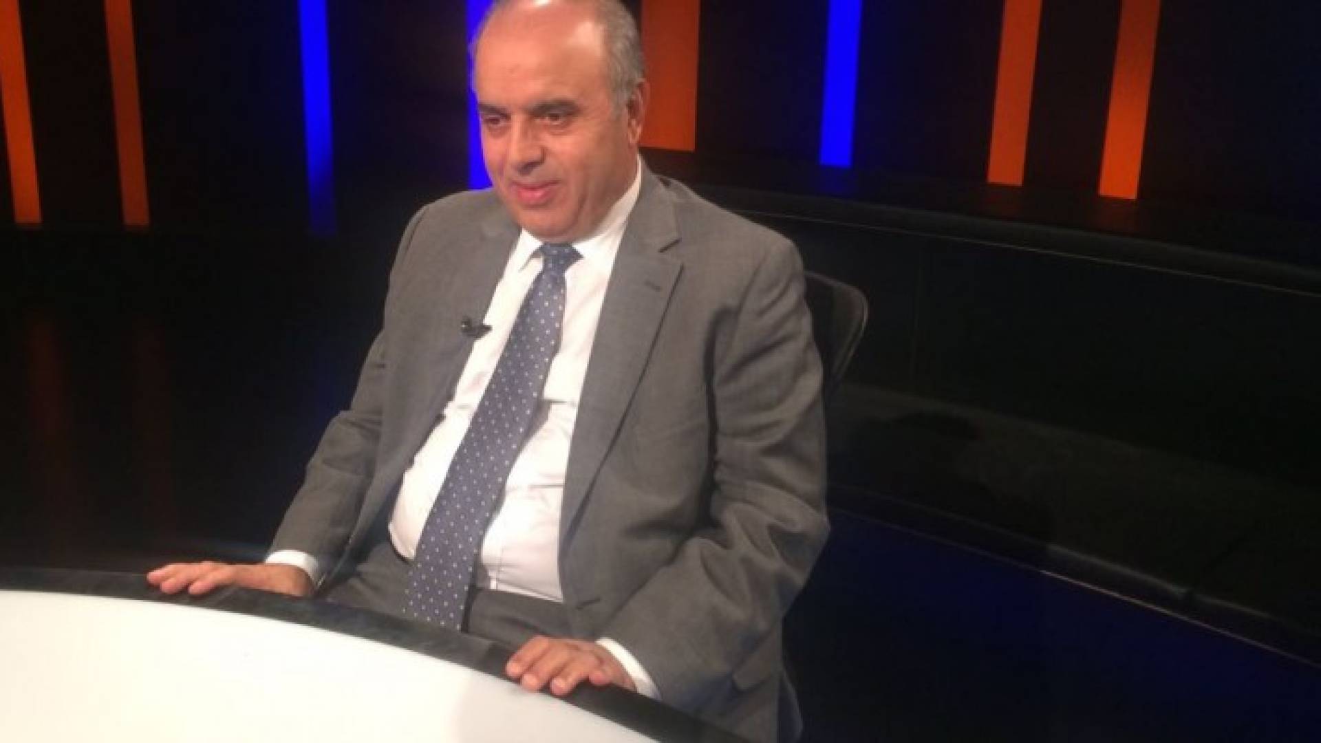 الدكتورعزمي محافظة رئيس الجامعة الأردنية