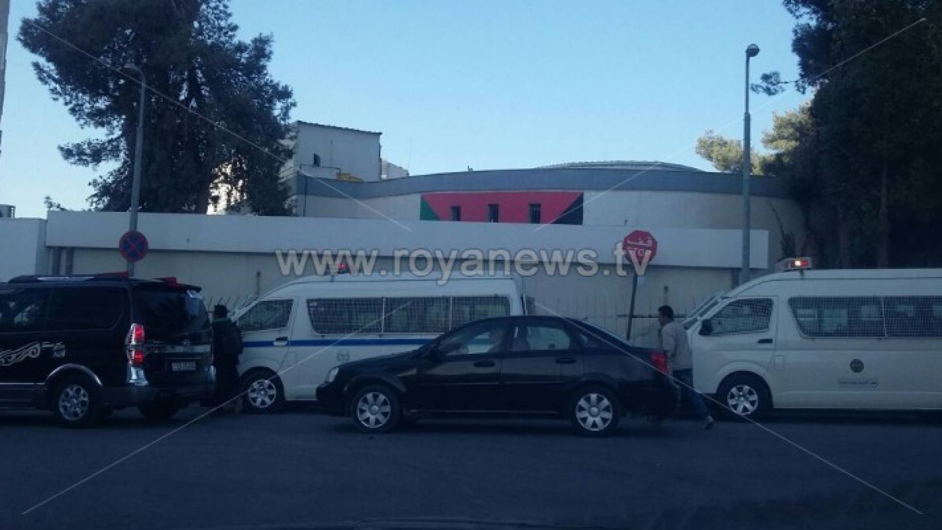 تواجد أمني امام الجامعة الاردنية