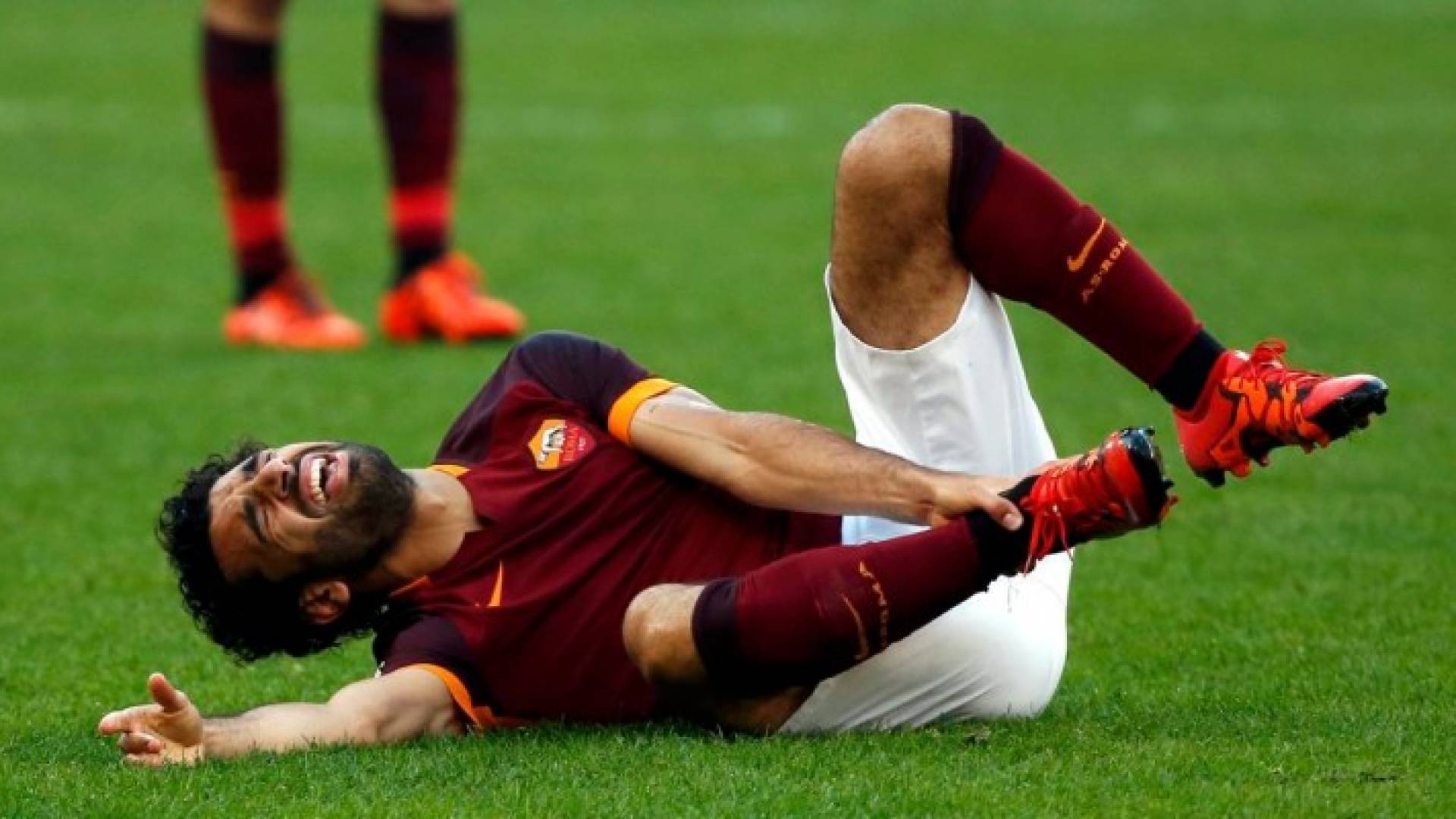 محمد صلاح قد يبتعد عن روما لمدة قد تزيد عن شهر