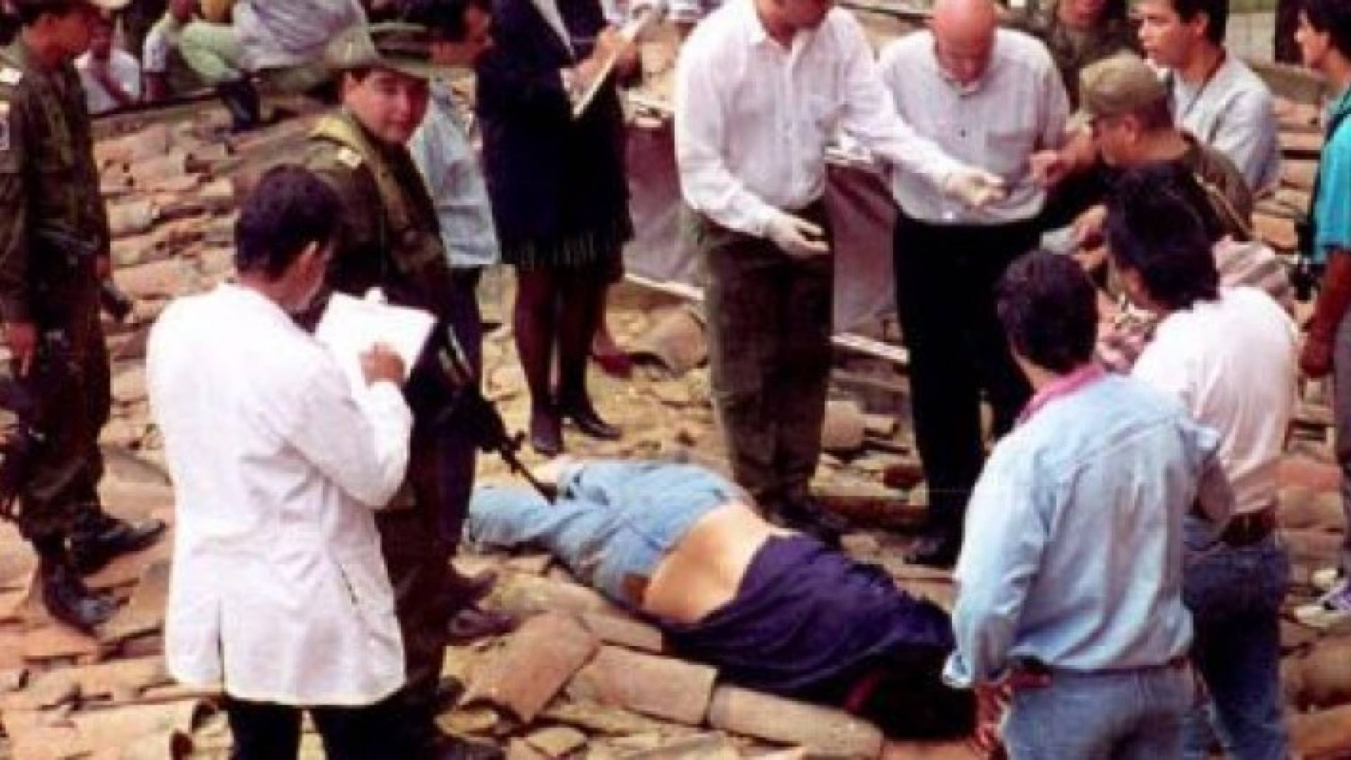 هربت عائلة إسكوبار بعد وفاته خارج البلاد لعام، ثم منحوا حق اللجوء إلى الأرجنتين